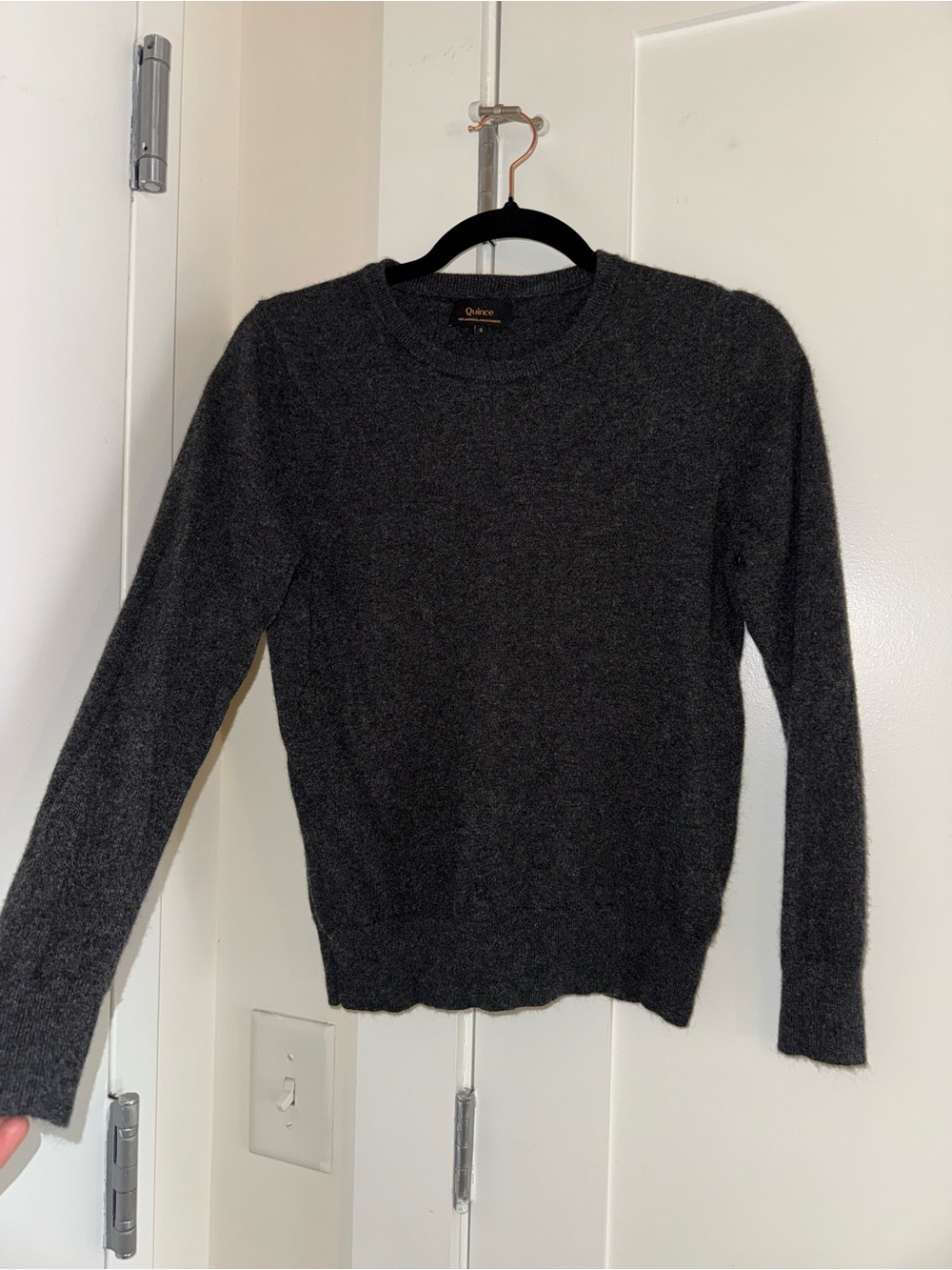 Quince Women's Grey Mongolian Cashmere Crewneck Sweater
